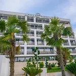 Terra 4*